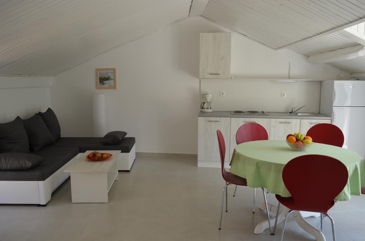 Apartments Petar Draga Bascanska Luaran gambar