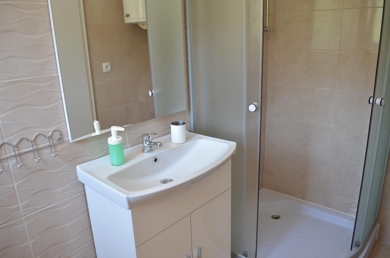 Apartments Petar Draga Bascanska Luaran gambar