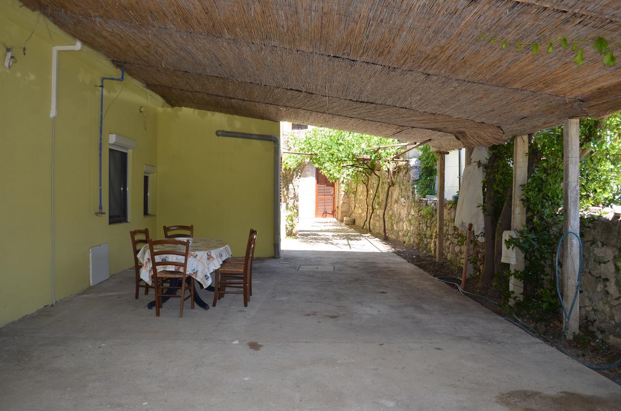 Apartments Petar Draga Bascanska Luaran gambar