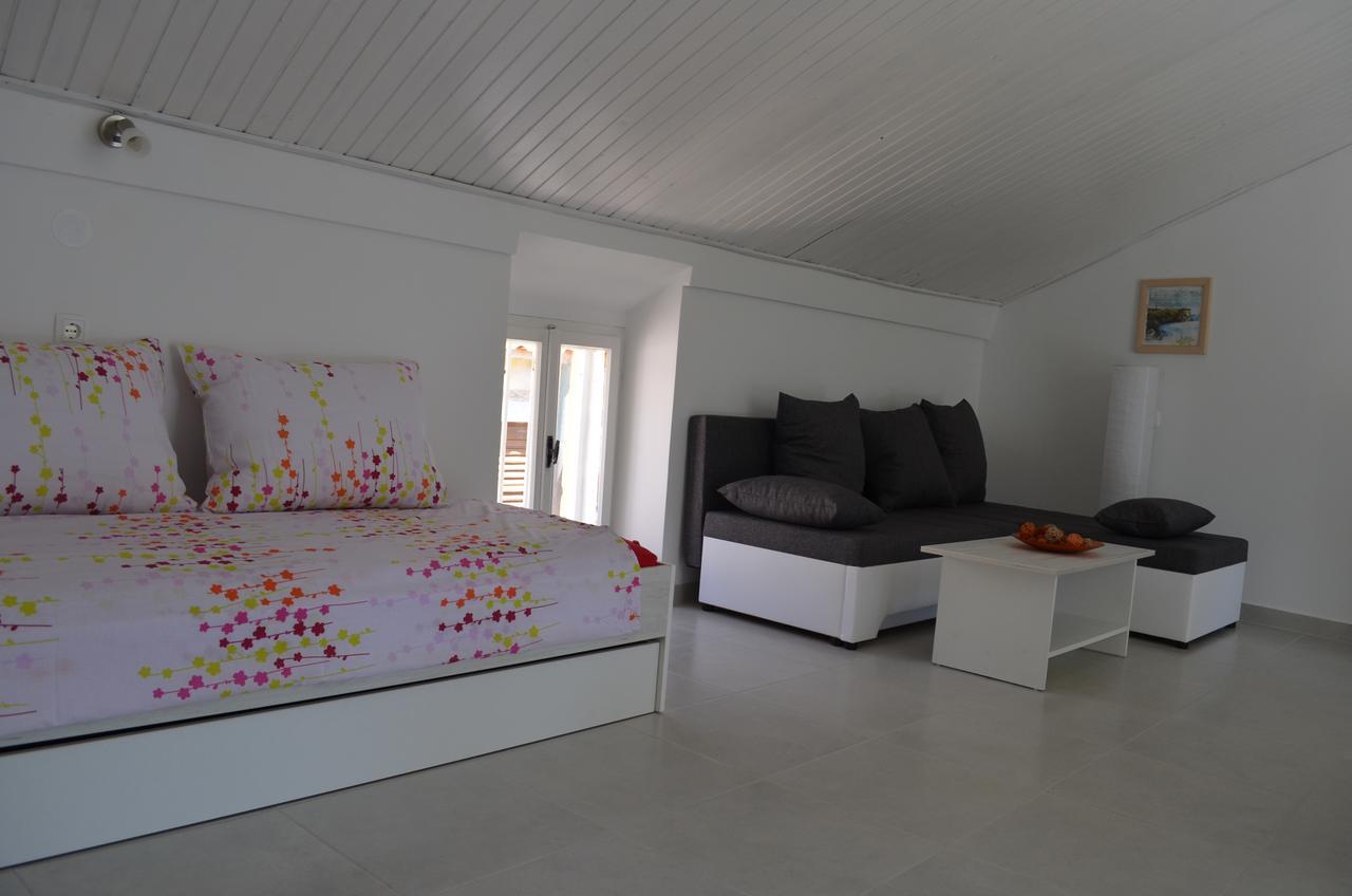 Apartments Petar Draga Bascanska Luaran gambar